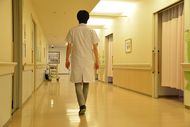 時間があれば常に病棟を回診して患者様の様子をチェックします